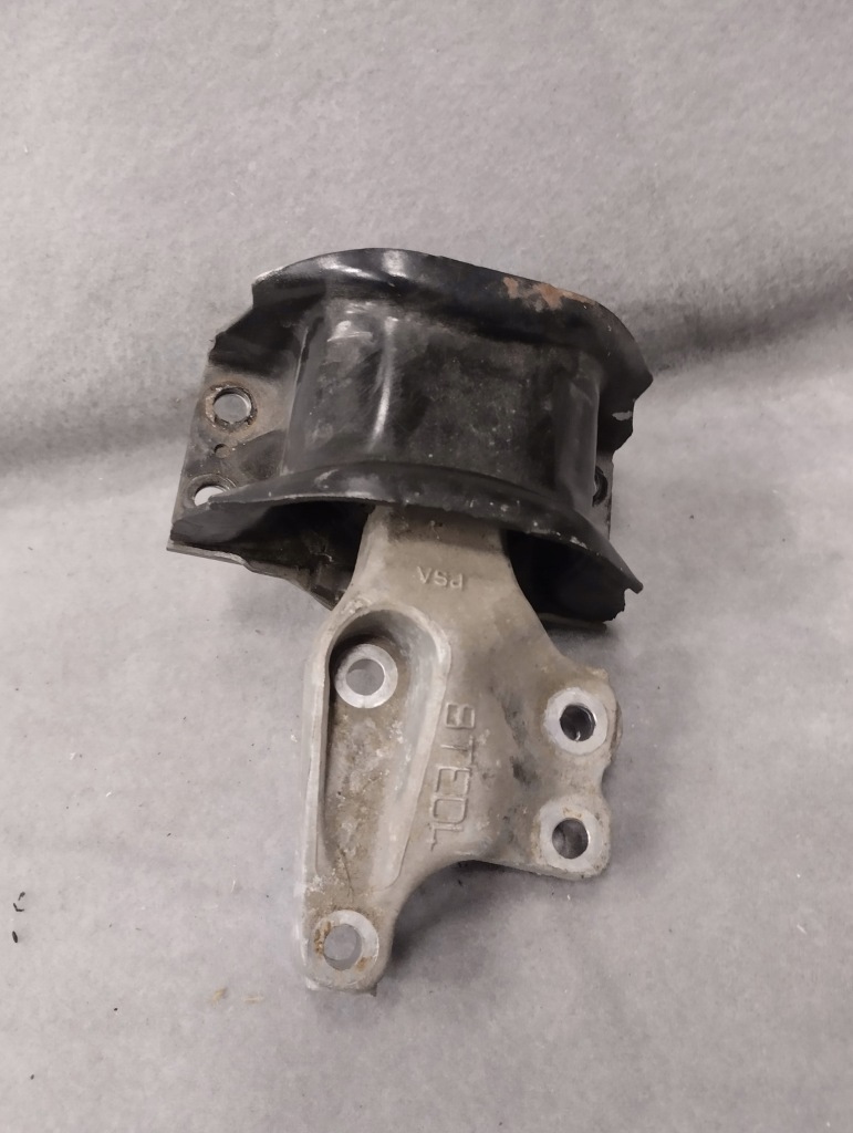 фото №1, Citroen ds5 2.0 hdi кронштейн подушка двигуна