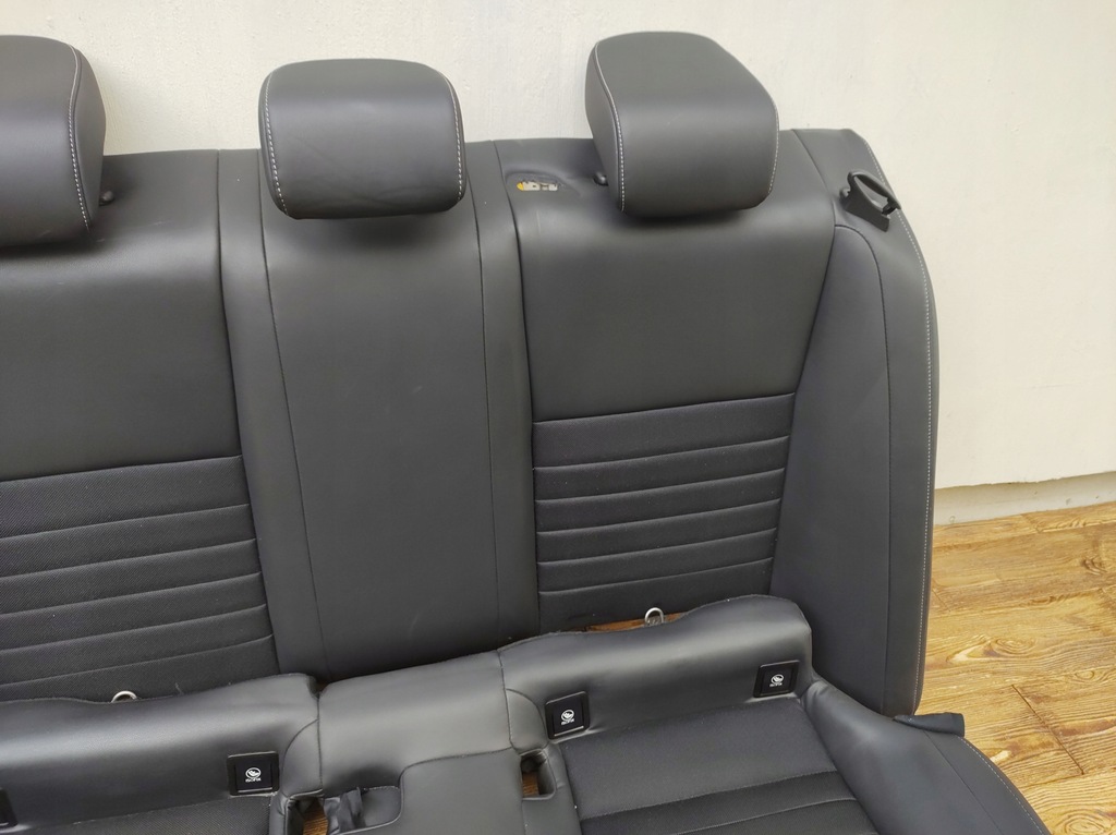 фото №5, Lexus is300h 13r заднее сиденье задняя