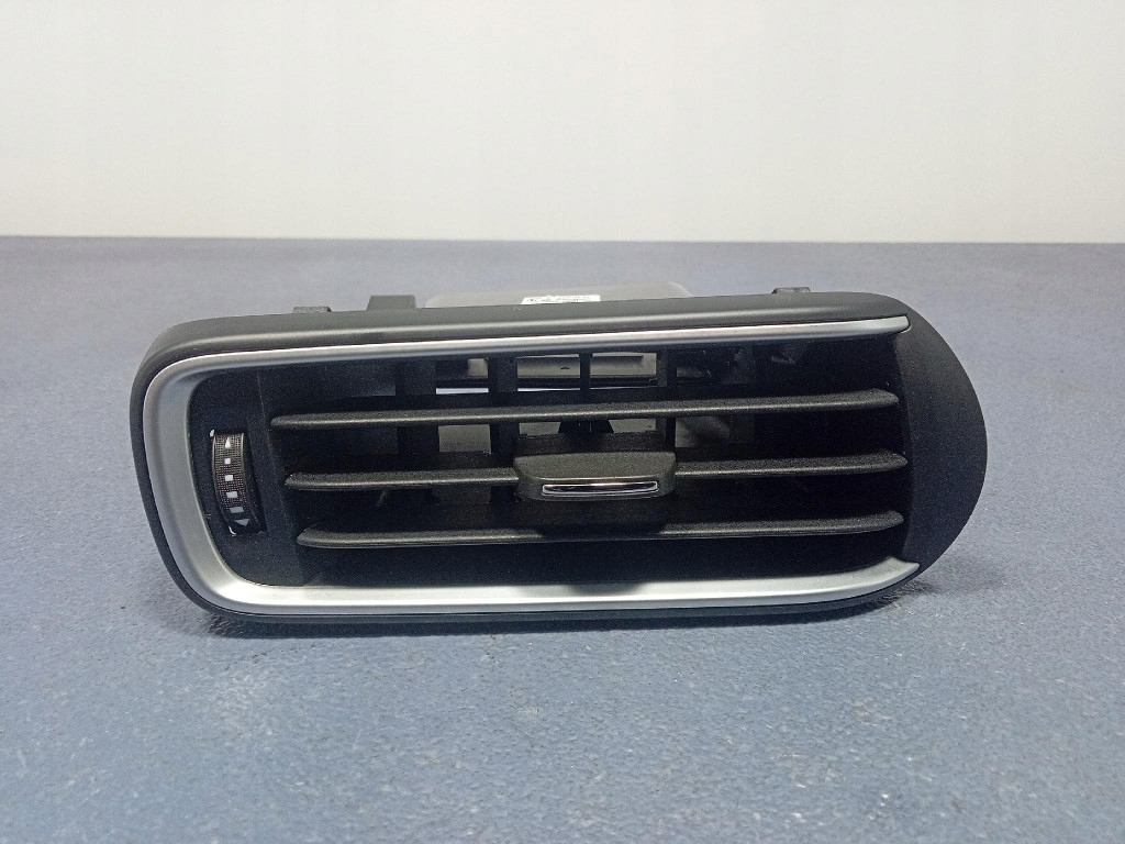 фото №1, Maserati levante решётка обдув левая 6700492830