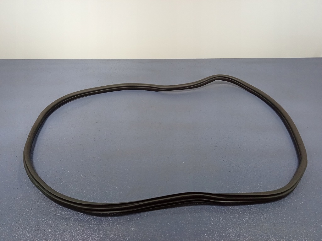 фото №1, Bmw 1 f40 прокладка дверь задняя левая задняя 7452335