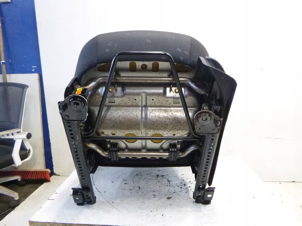 фото №9, Сидіння лівий mazda ii 2 dy 03r.