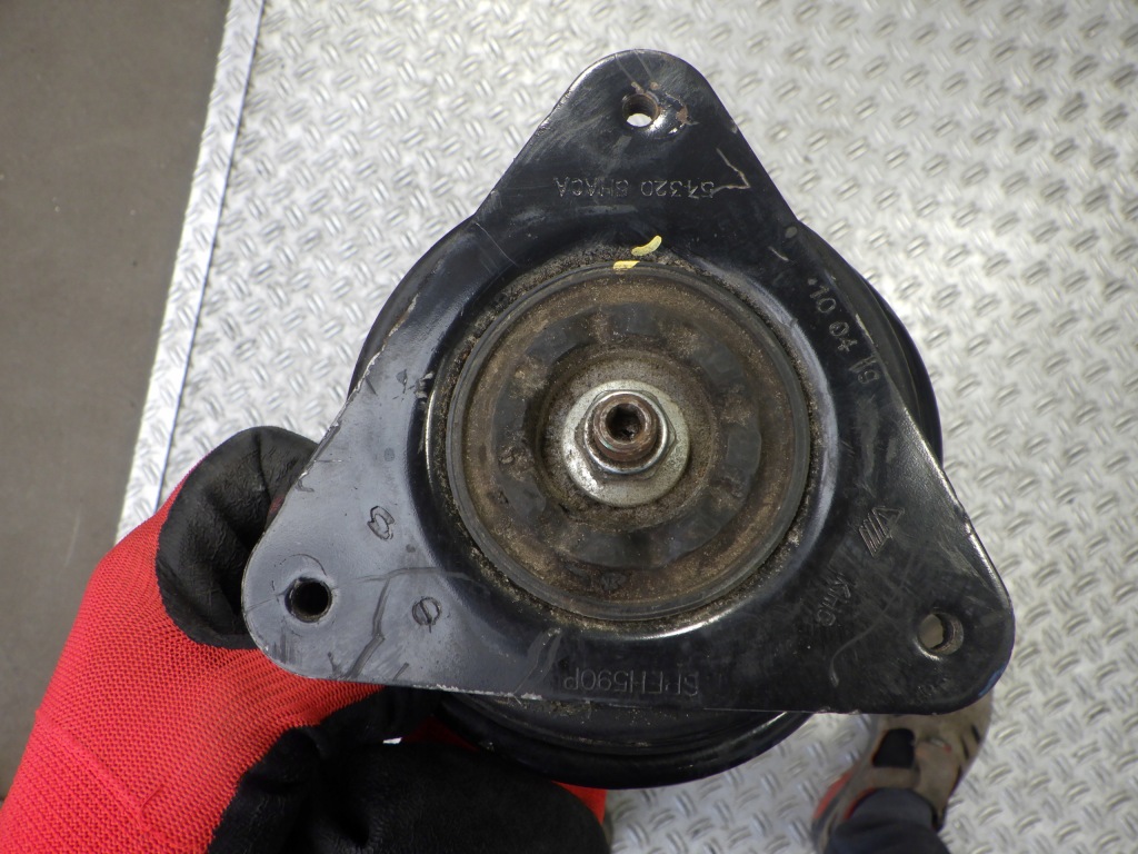 фото №4, Амортизационная стойка поворотный кулак левый перед koleos ii