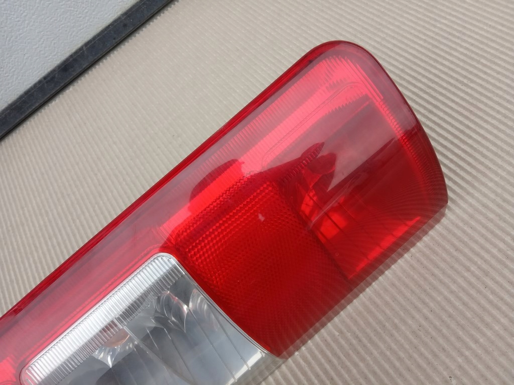 фото №7, Ford tourneo transit connect 03-06 лампа правый задняя