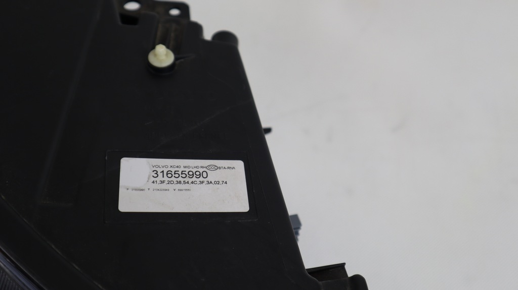 фото №8, Volvo xc40 лампа права перед 31655990