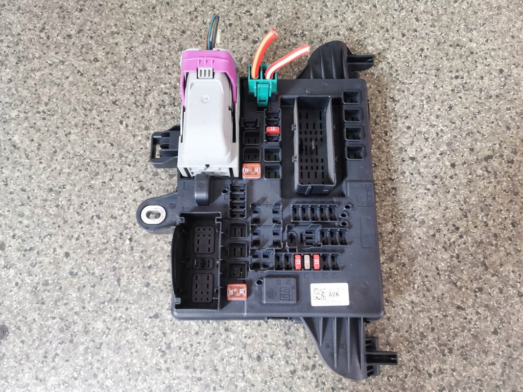 фото №1, Коробка предохранителей opel insignia a оригинальный номер 22737768