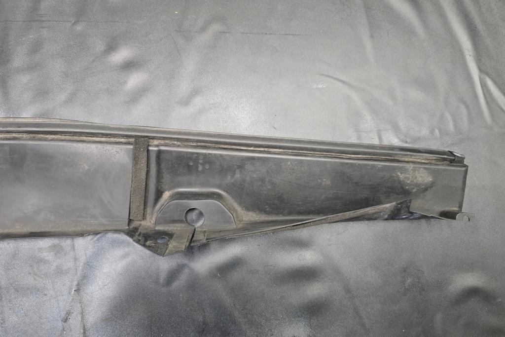 фото №8, Направляющая передний правого крыла infiniti fx 658201ca0a 3.0l дизель 175kw