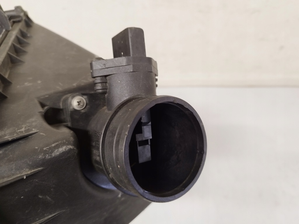 фото №9, Skoda octavia i vw golf iv корпус фильтра воздуха 1j0129607m