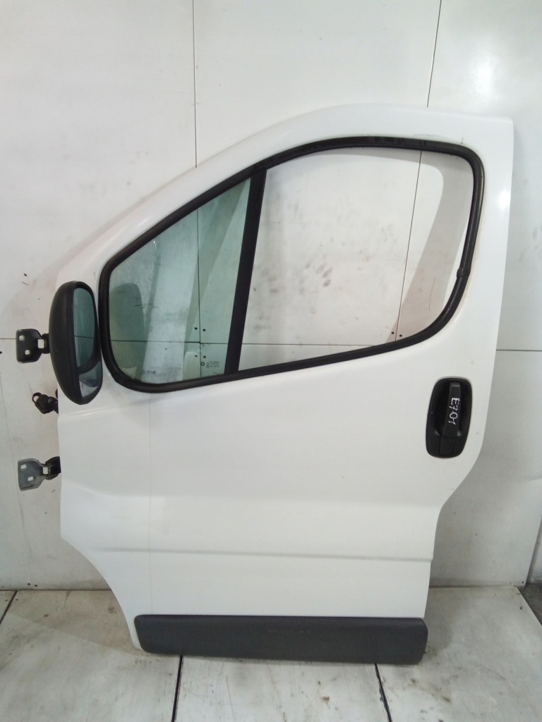 фото №1, E701 двері лівий перед vivaro білий