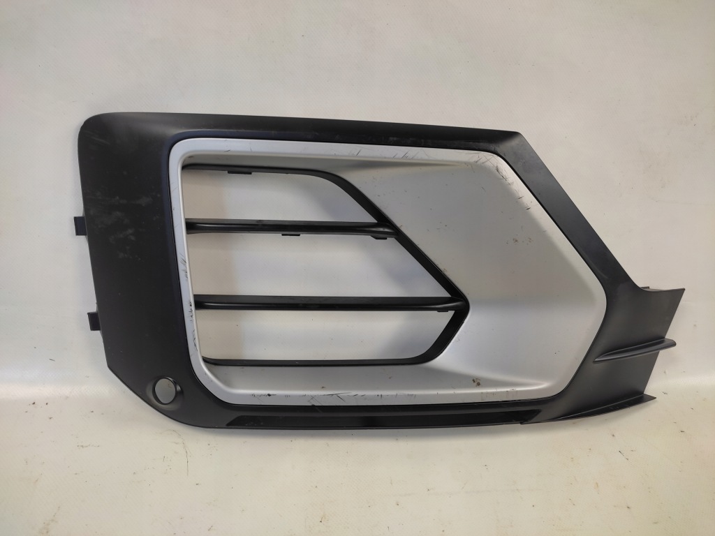 фото №1, Audi оригинальный номер 81a807682g решётка бампера