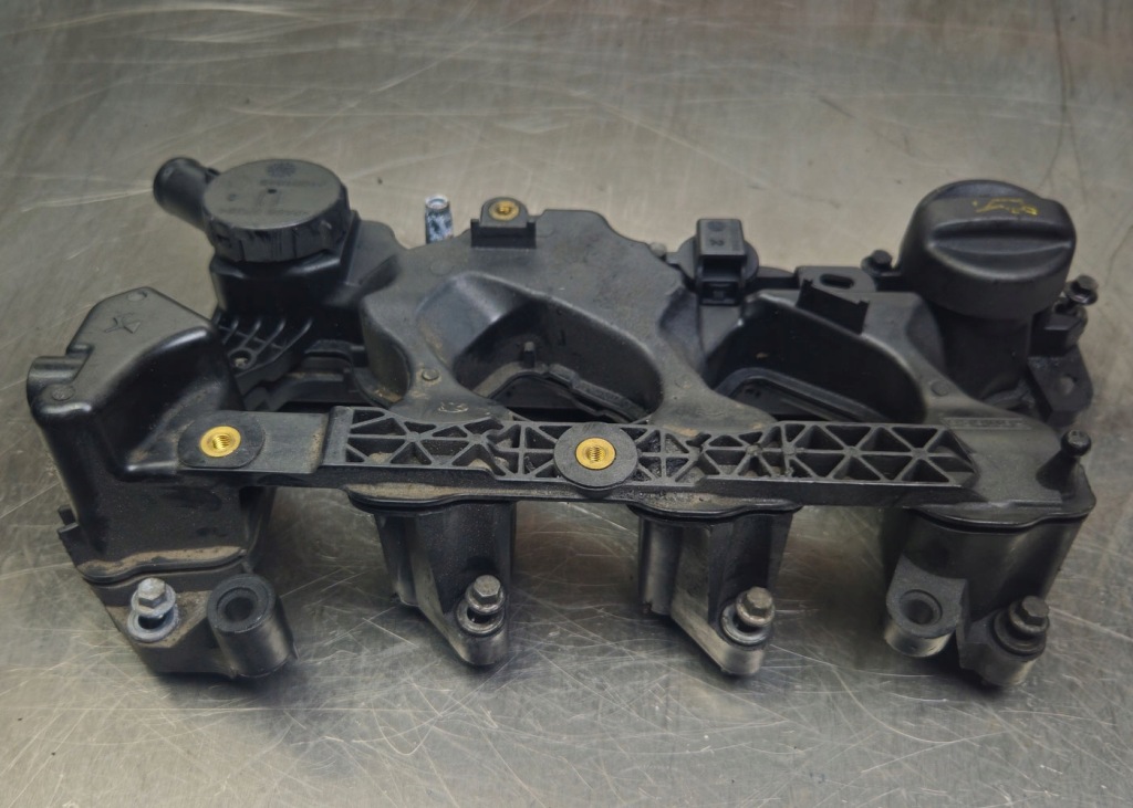 Купить Крышка клапанов peugeot citroen 1,5 hdi p1001845