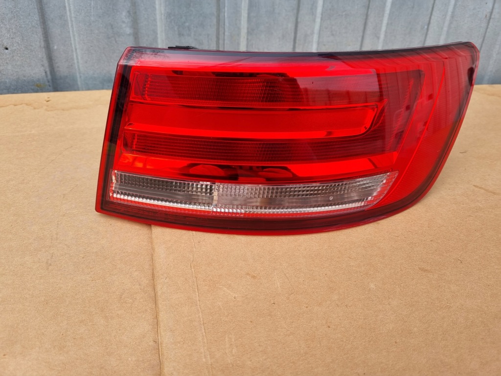 фото №1, Audi a4 b9 sedan лампа задняя правая europa