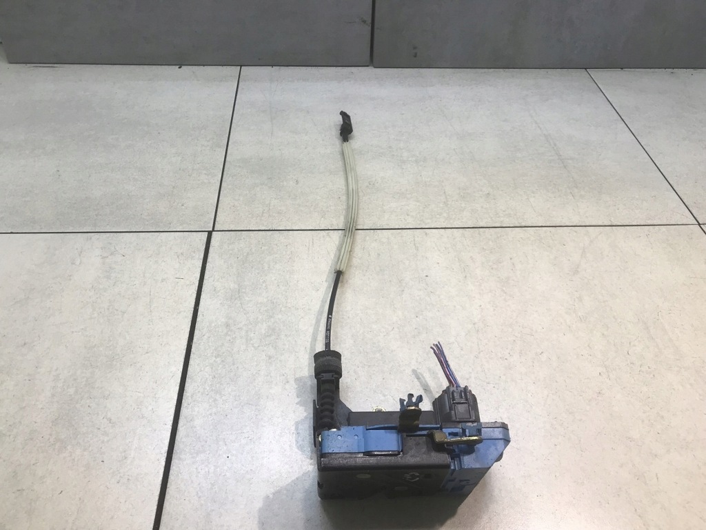 фото №1, Замок дверь левый перед volvo s60 i 8 pin