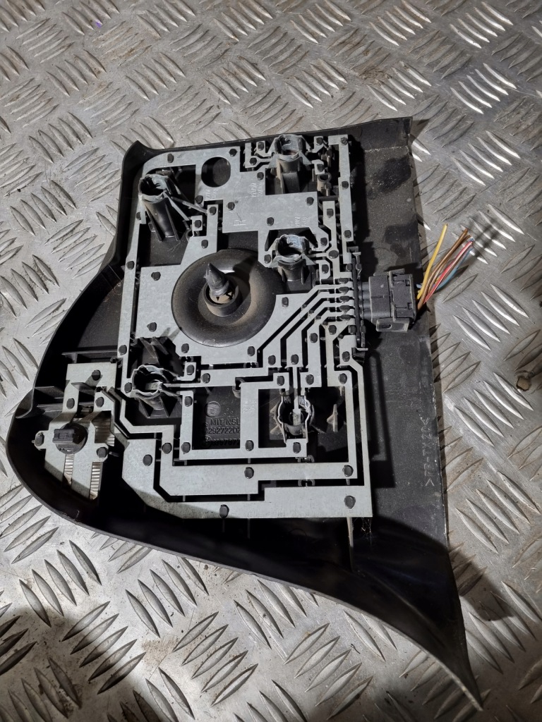 Купить 7995/44 вкладыш лампа задний  разъём лампочка левый правый bmw 3 e36 compact 8357872