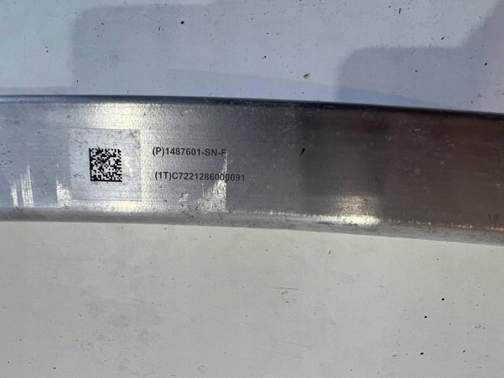 Балка бампера передня tesla model y 20- Доставка