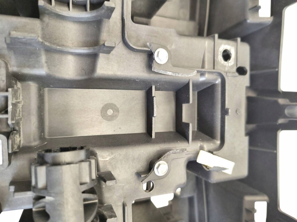 фото №8, Bmw x1 u11 повітропровід повітря жалюзі