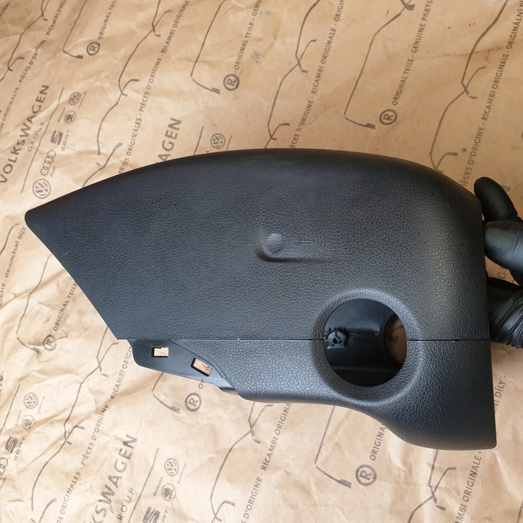 фото №11, Корпус защита колонки руля vw passat b8 3g