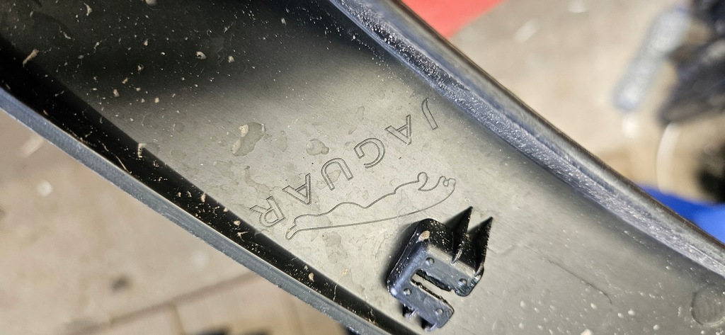 фото №8, Молдинг na крыло jaguar e-pace x540 левый задняя левая задняя