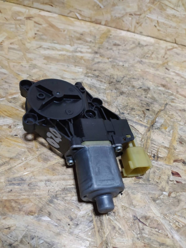 2015 ford fiesta моторчик дворник 8a6114a389b левый перед Недорого