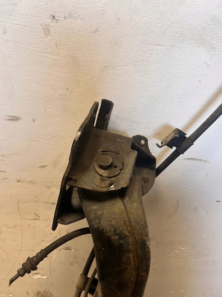 фото №4, Поворотный кулак рычаг правый задняя renault koleos i 4x4