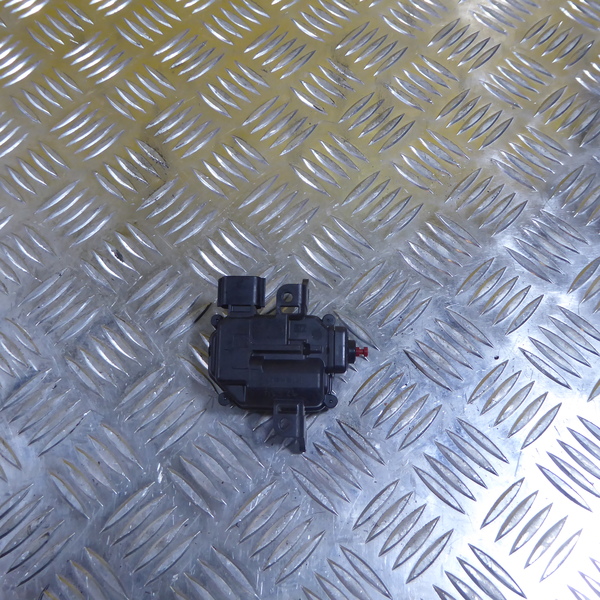 фото №2, Smart forfour ii привод крышка заливной топлива