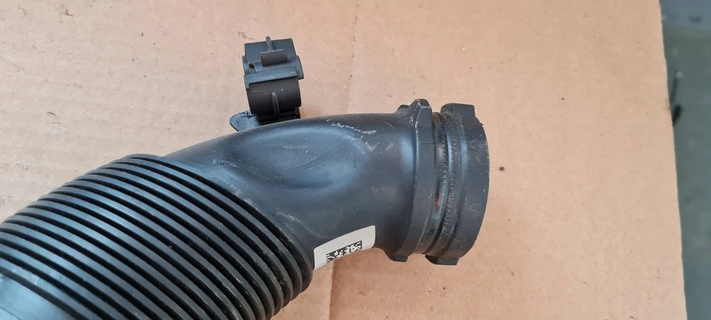 фото №8, A4 b9 8w шланг труба воздуха 2.0 tdi 04l129661b a5 8w