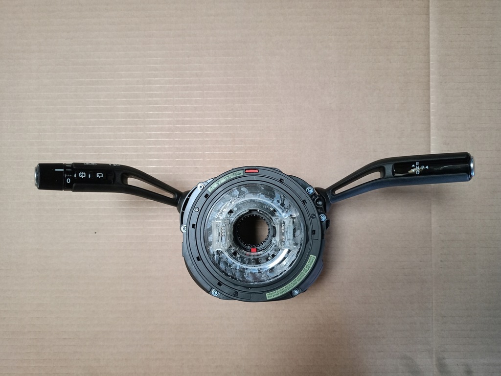 фото №1, Переключатель комбинированный лента mercedes c-klasa w206