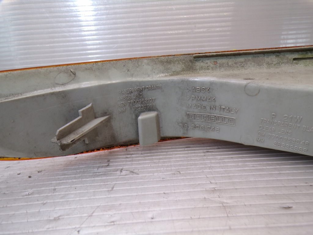 фото №4, Поворотник левый renault master ii 7700353946