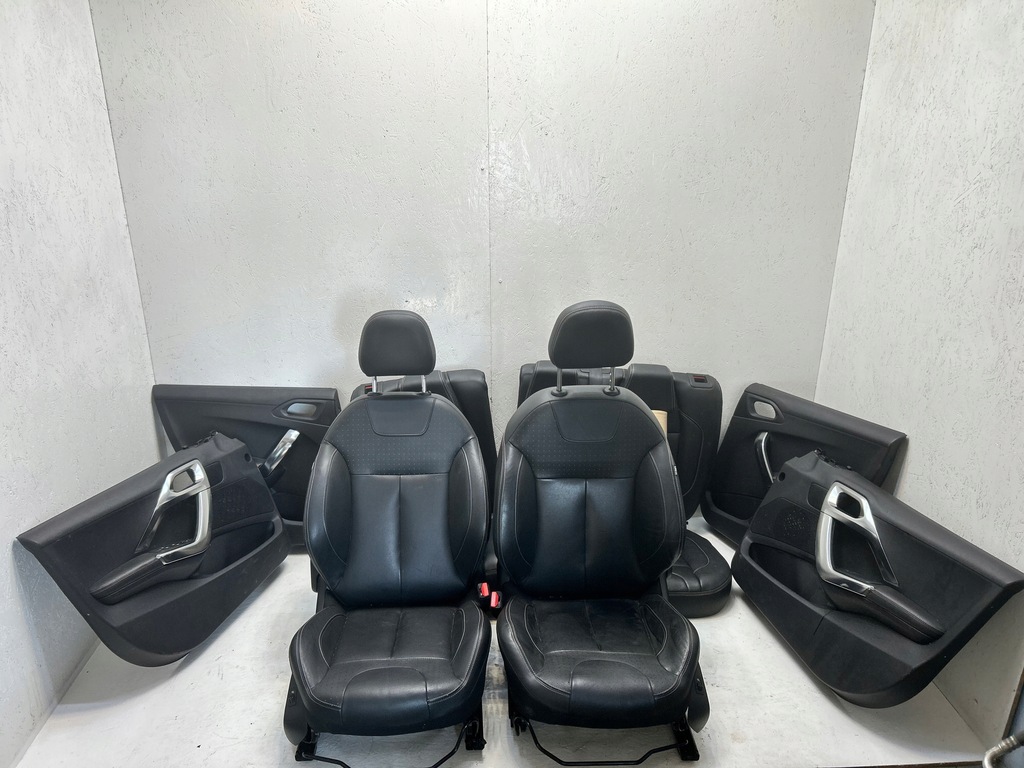 фото №1, Peugeot 2008 i сидіння заднє сидіння шкіра комплект