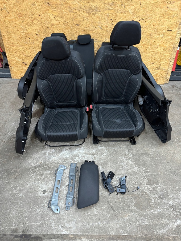 фото №1, Сидіння сидіння заднє сидіння обшивки renault megane iv комплект