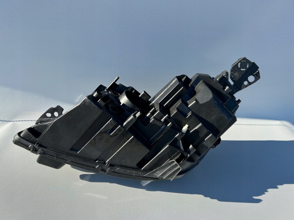 фото №5, Лампа перед правая peugeot 5008 обычная led