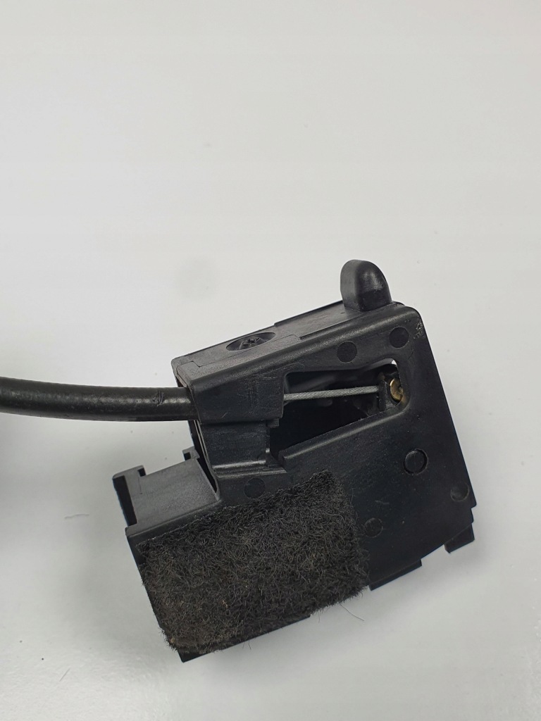 Замок бардачка трос mercedes w140 Недорого