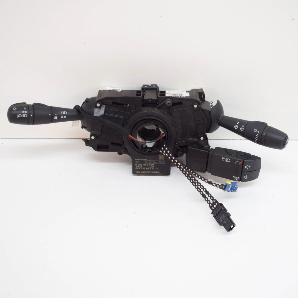 фото №1, Opel vivaro 2016 рычаг / переключатель поворотники