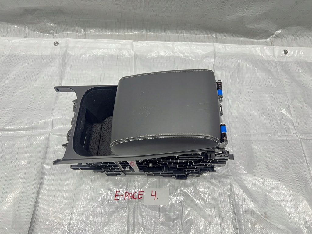 фото №1, Jaguar e-pace подлокотник