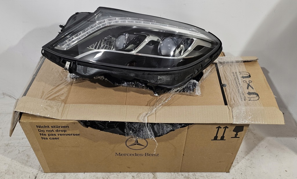 фото №1, Новый фара левый mercedes s w222 a2229062504