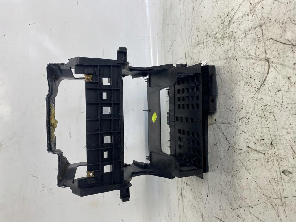 фото №2, Каркас рамка радіо корзина кронштейн audi a4 b7 2.5 tdi 8e0858005e