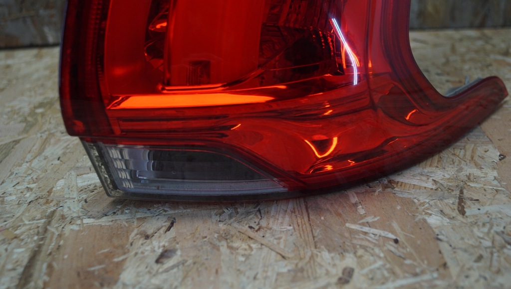 фото №6, Лампа правый задняя peugeot 2008 i 9678074380