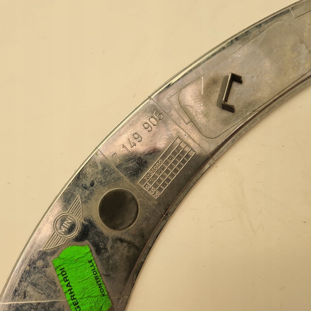 Mini r56 рамка корпус хром лампи правий перед фара 7149906 Ціна