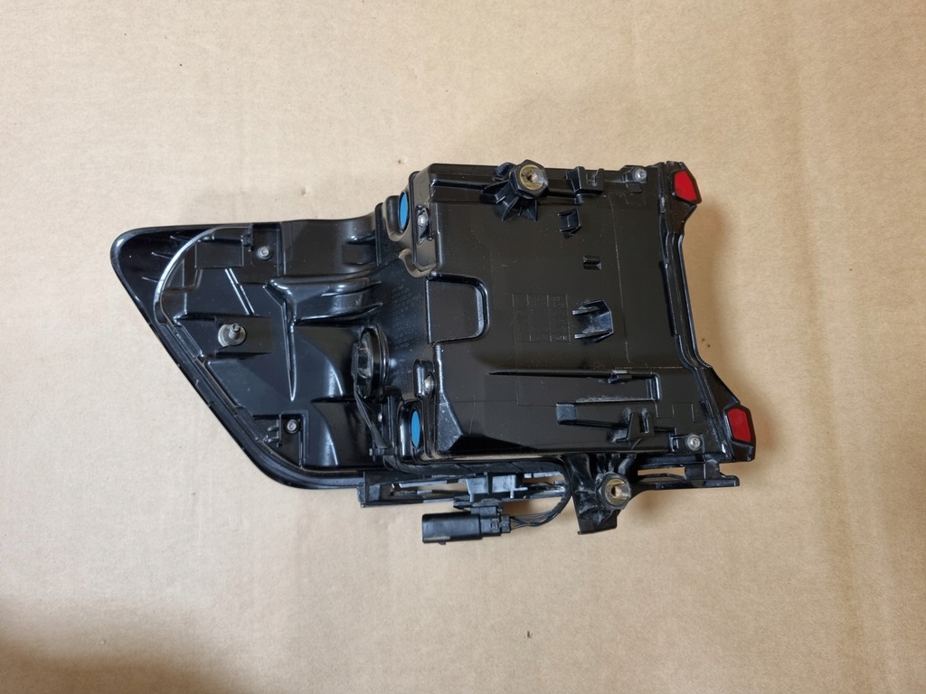 фото №5, Polestar 2 лампа задняя правая правый задняя