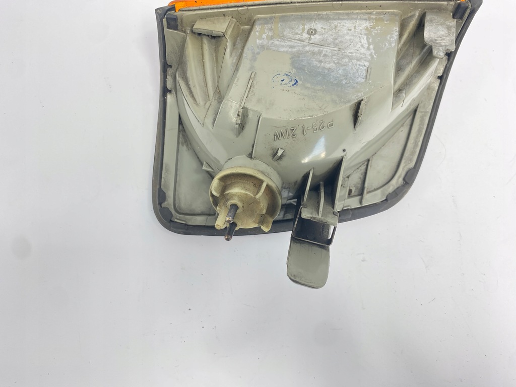 фото №12, Поворотник лівий передній поворотник перед mercedes w124 hella помаранчевий