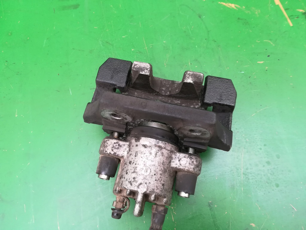 фото №10, Суппорт тормозной левый задняя скоба bmw e60 e61 2.5d