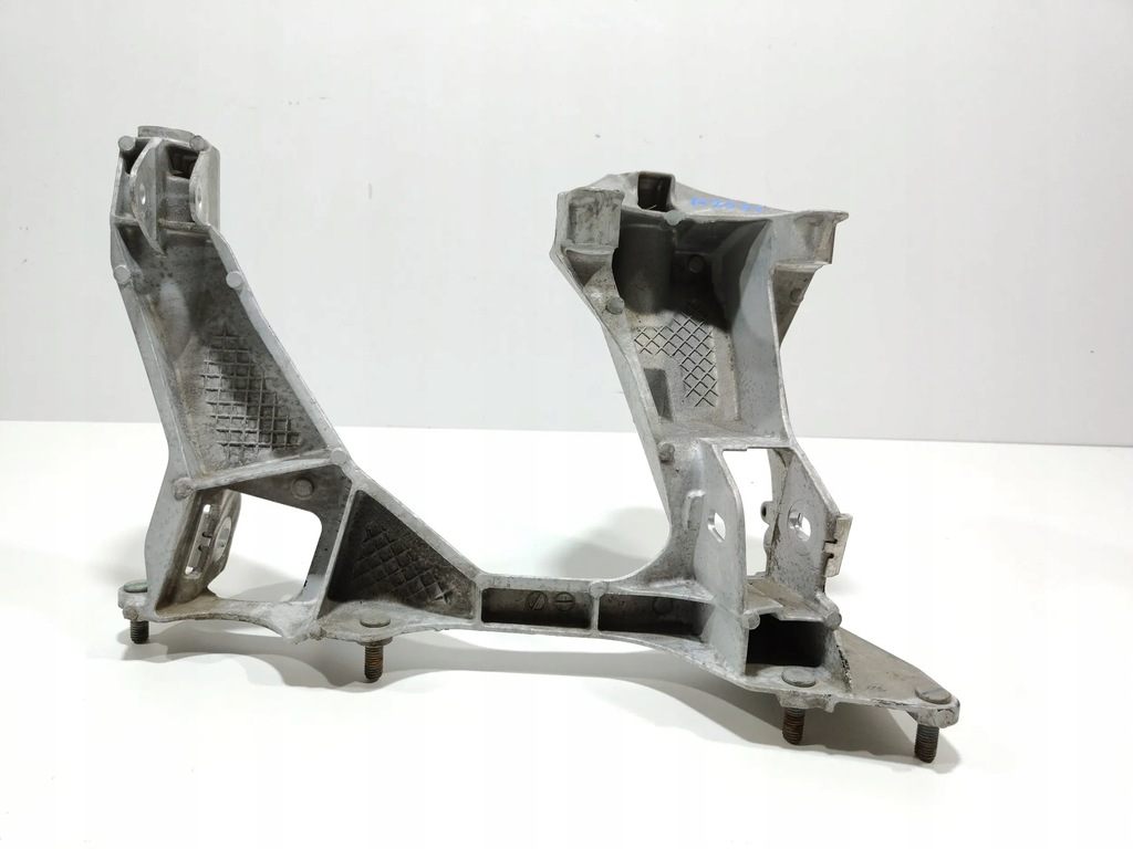 фото №1, Porsche boxster 981 cayman 981 рычаг кронштейн задняя