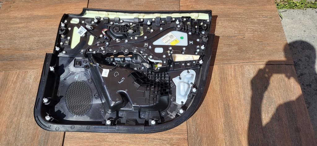 фото №7, Jeep cherokee kl liberty 13-18r обшивка дверь левый перед