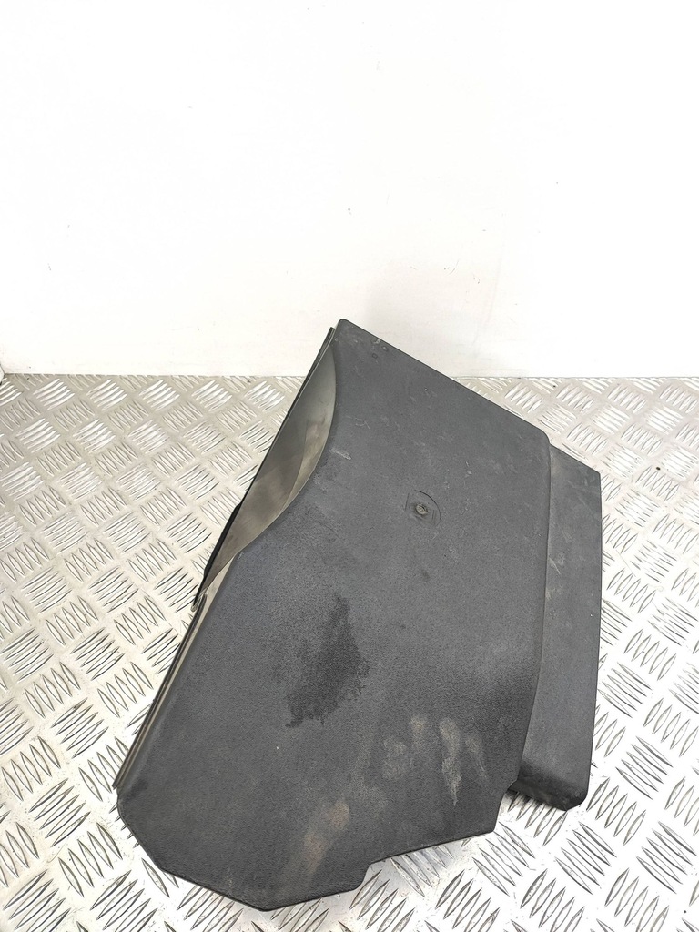 фото №1, Opel signum 2004 крышка коробка аккумулятор