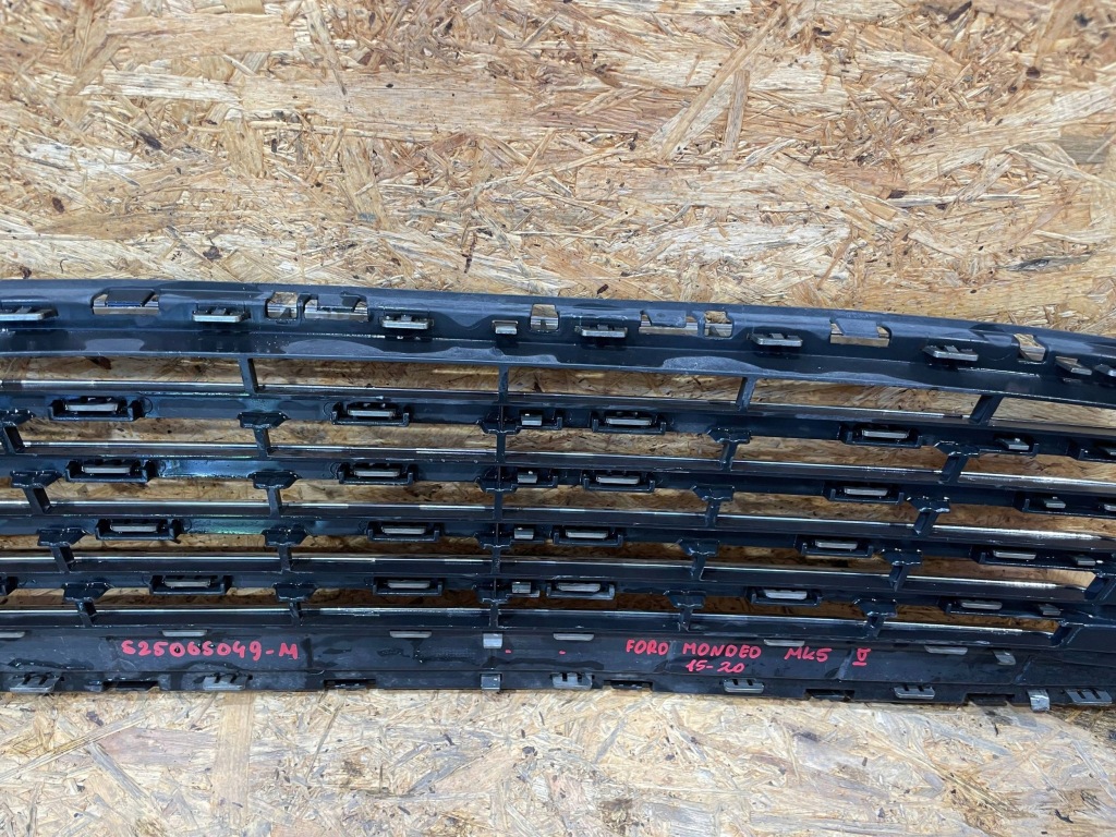 Купить Ford mondeo mk5 v 14-19 решётка  решётка радиатора решётка хром средняя бампера перед