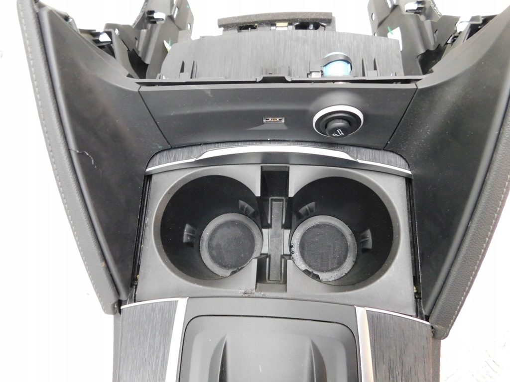 фото №10, Тунель підлокітник зарядний пристрій - alfa romeo stelvio 16-22 eu