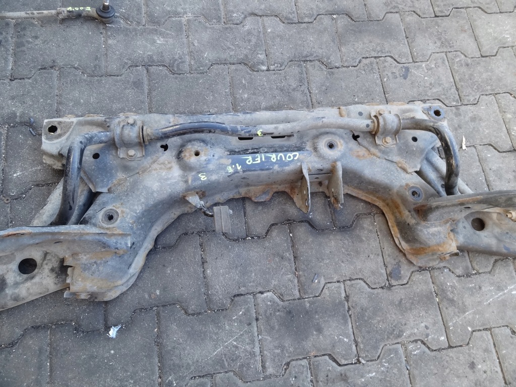 фото №4, Ford tourneo courier 2014 1,6 подрамник подрамник рычаги