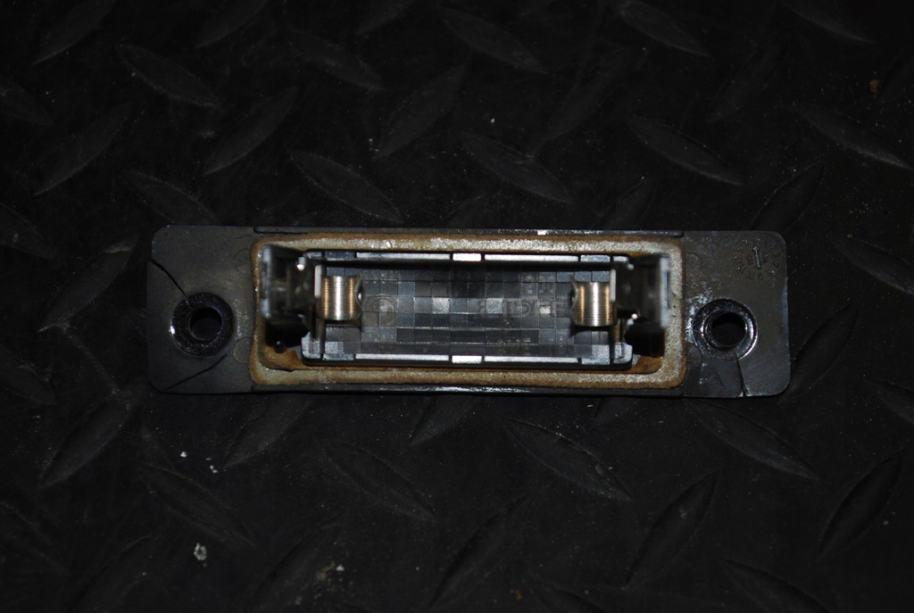 фото №5, Лампа підсвітка номерного знака audi a8 d2 4d0943021