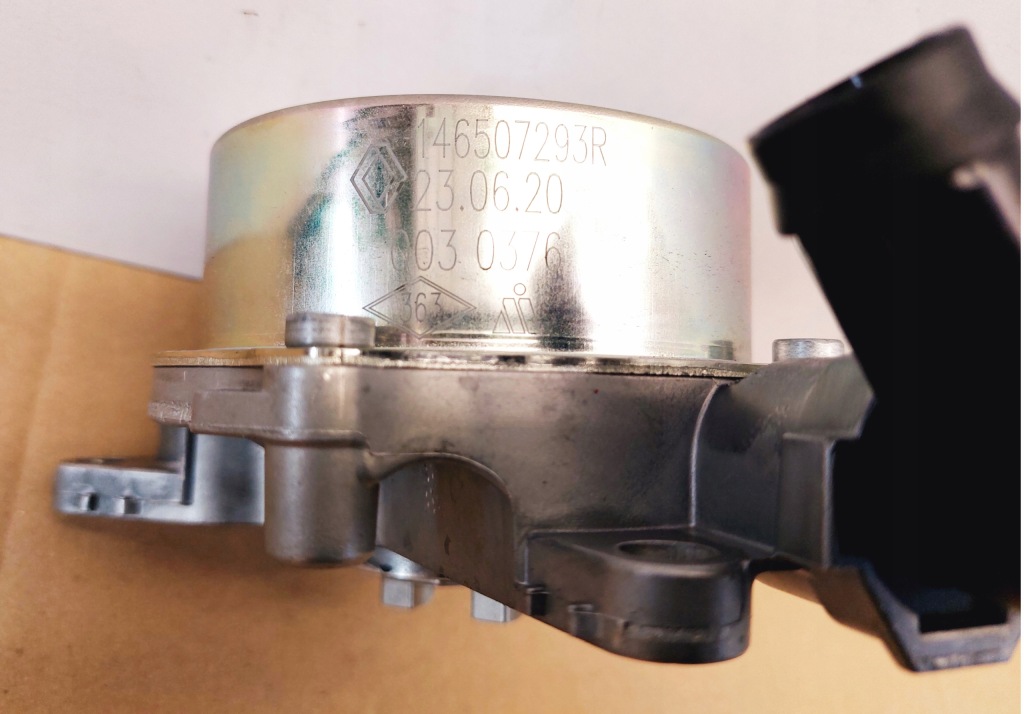 фото №4, Насос вакуум renault оригінальний номер 146507293r вживаний renault koleos ii