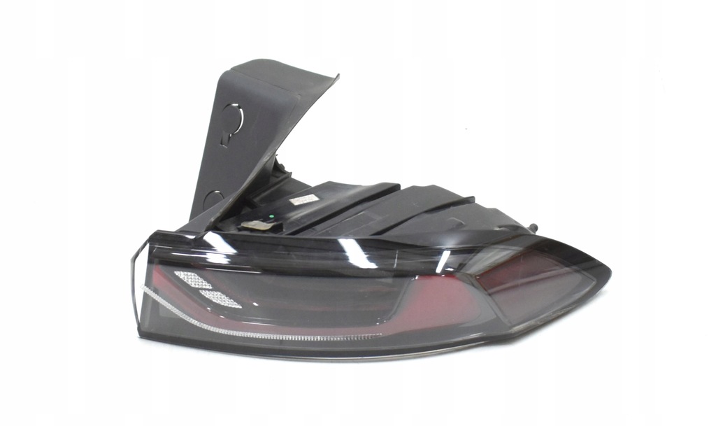 фото №1, Alfa romeo tonale лампа правая задняя задняя org eu 20910999