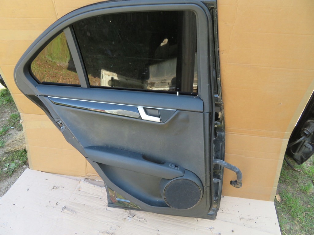 фото №12, Двері задня праве lub ліва mercedes w204 sedan